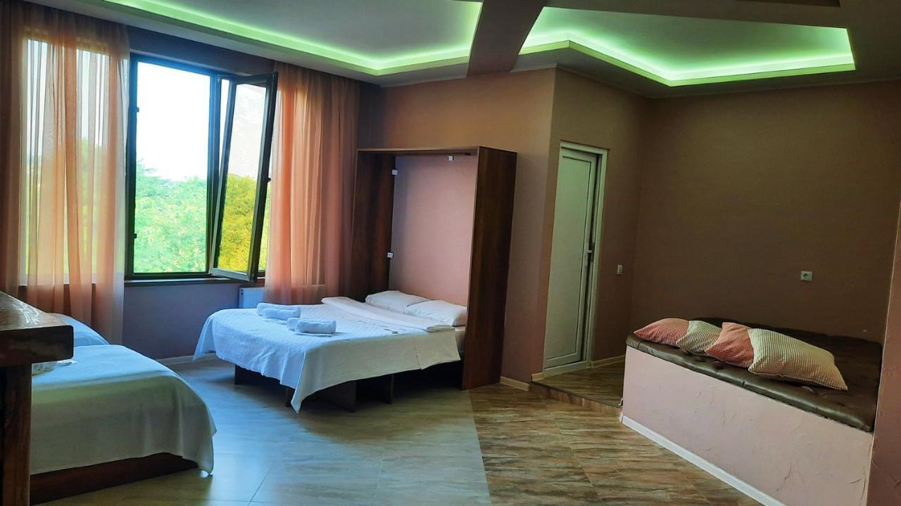 Inaisi Hotel كوتايسي المظهر الخارجي الصورة