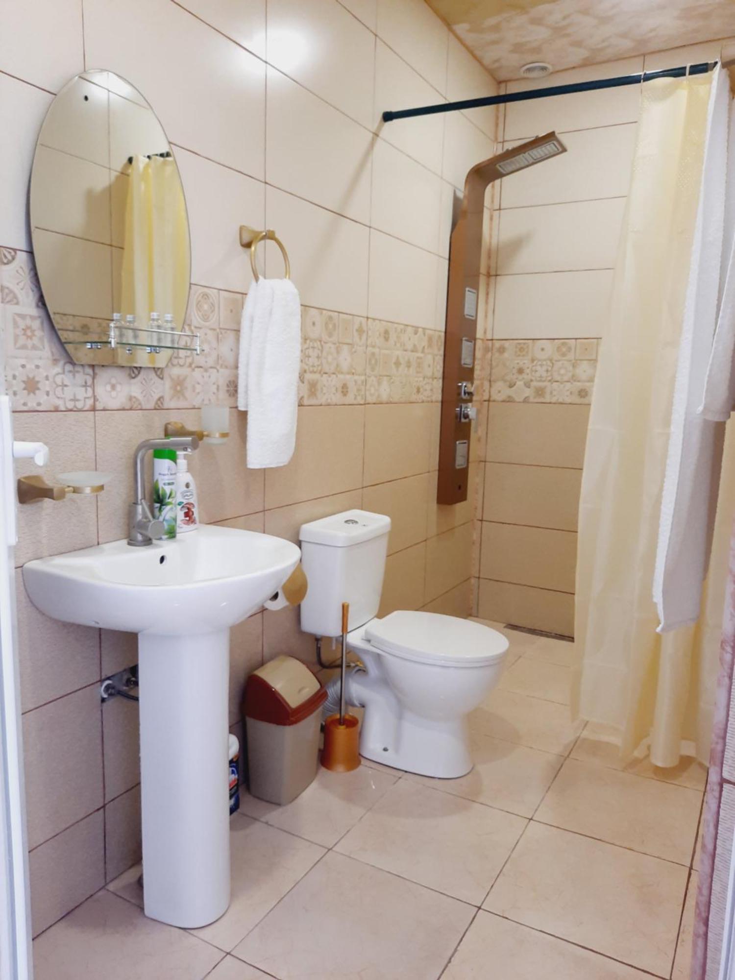 Inaisi Hotel كوتايسي المظهر الخارجي الصورة