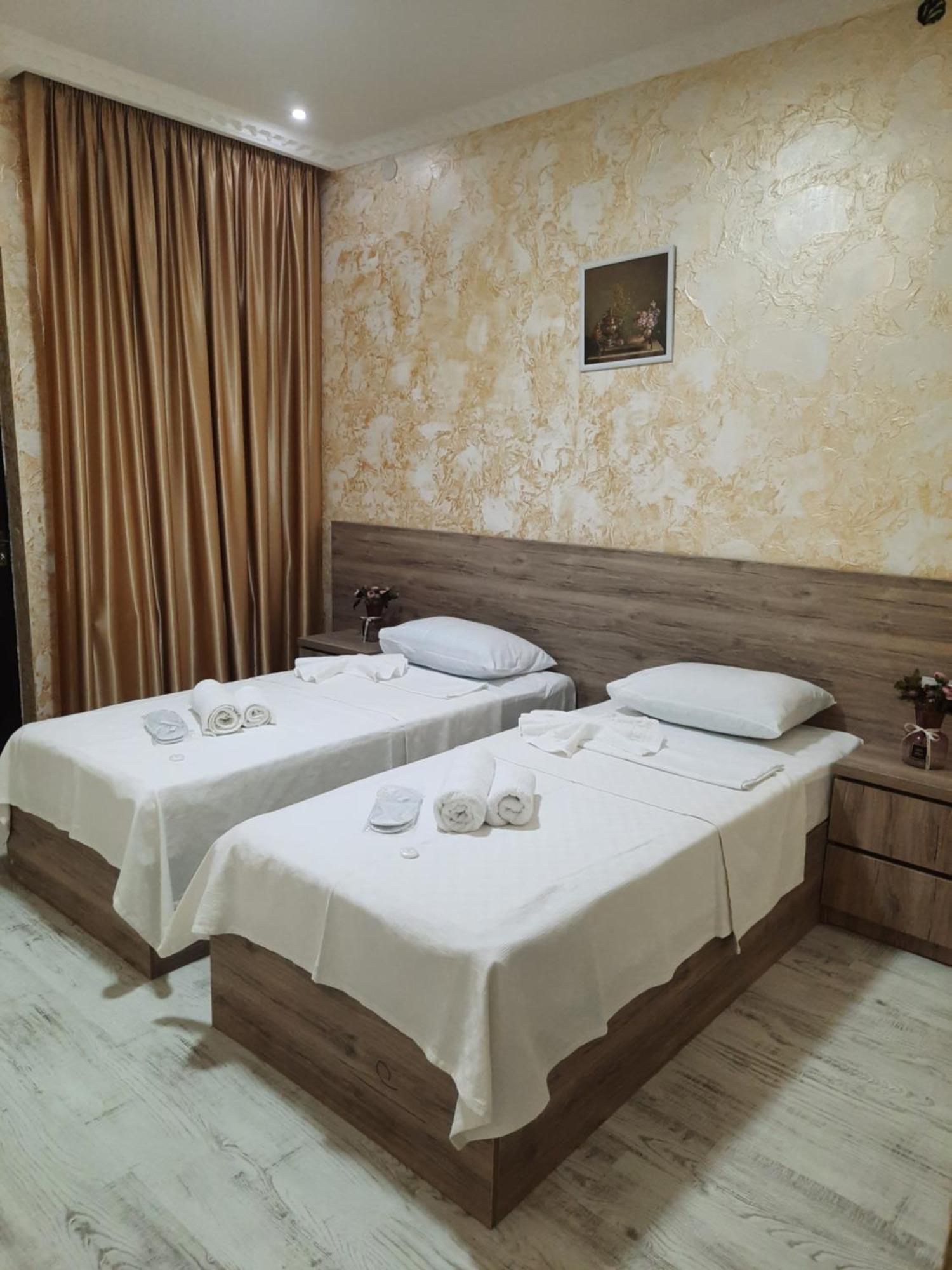 Inaisi Hotel كوتايسي الغرفة الصورة