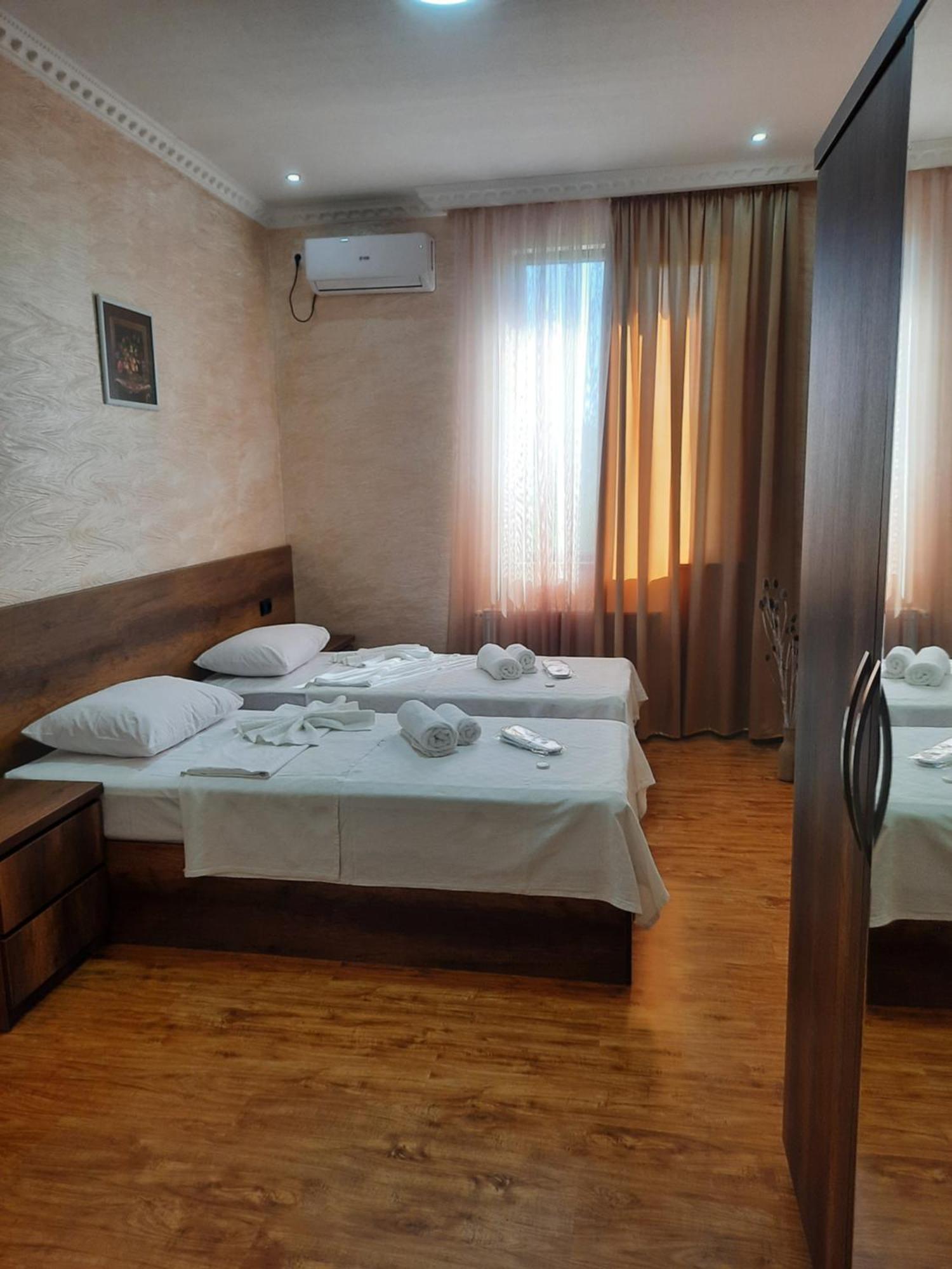Inaisi Hotel كوتايسي الغرفة الصورة